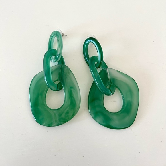 unkown Jewelry - Large Dangle Earrings Jade Color Green Acrylic Chain